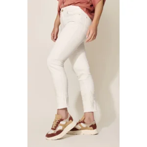 Para Mi Broek: Celine Lace, Color Denim, Off White, broderie ( PARA.220 )