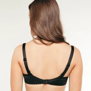 Louisa Bracq – Julia – BH Beugel – 477-01 – Noir