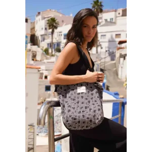 Ysabel Mora Black Flower strandtas in zwart en wit