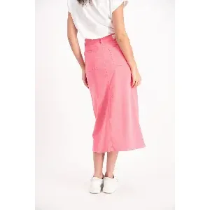 Signe Nature Dames rok: Rose, lang met split vooraan ( Signe.1269 )